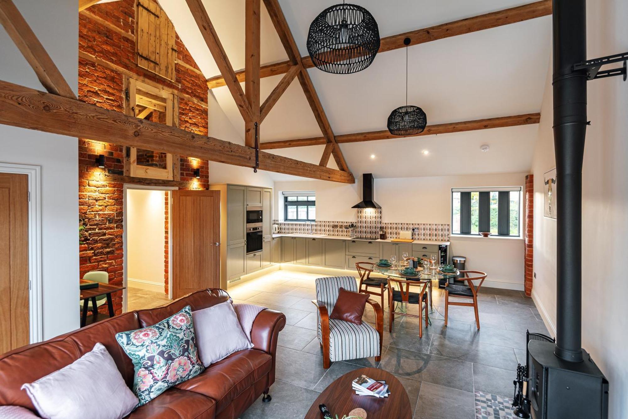 Pigeon House - Unique Barn With Private Garden, Hot Tub And Wood Burner Villa Шрусбъри Екстериор снимка
