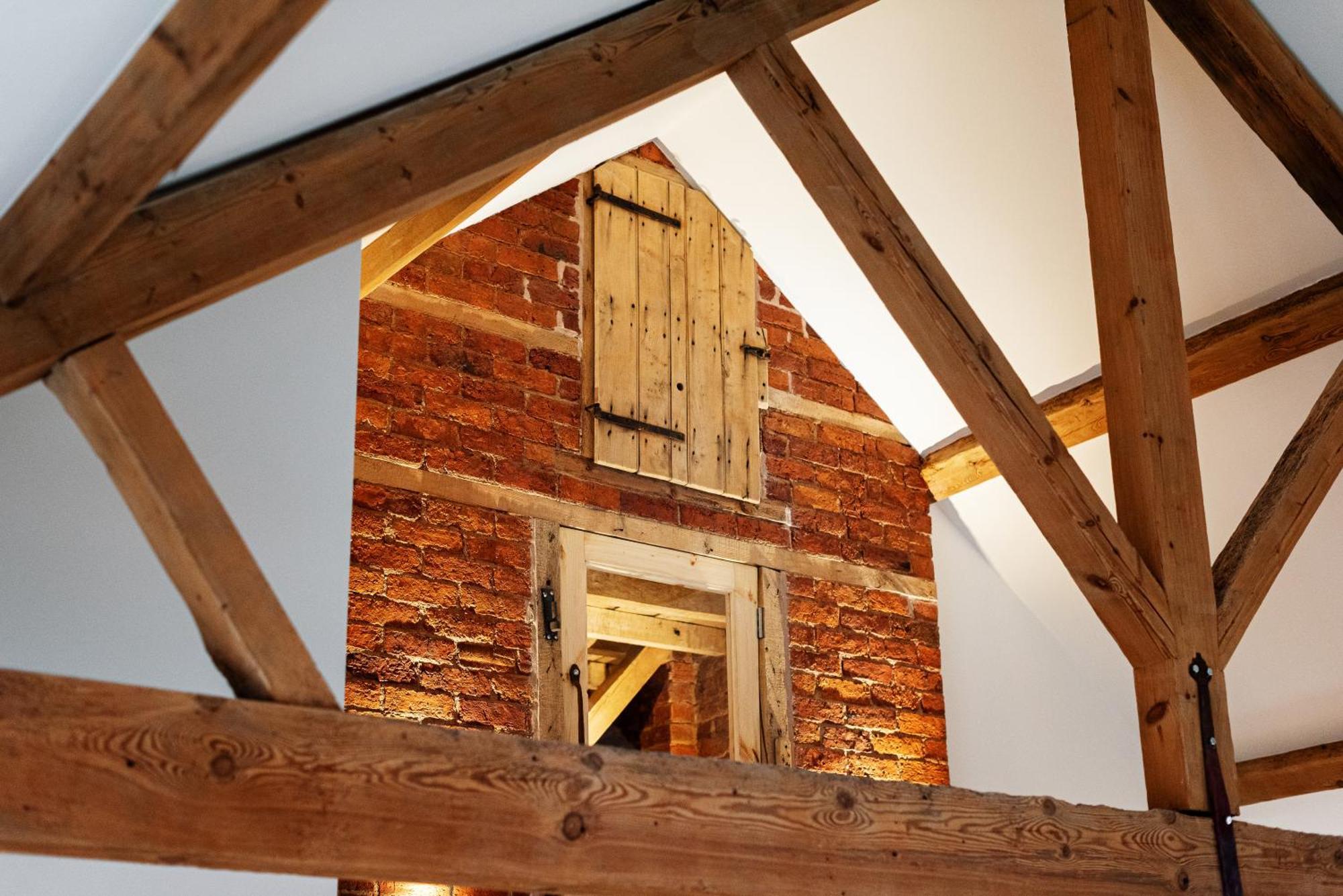Pigeon House - Unique Barn With Private Garden, Hot Tub And Wood Burner Villa Шрусбъри Екстериор снимка